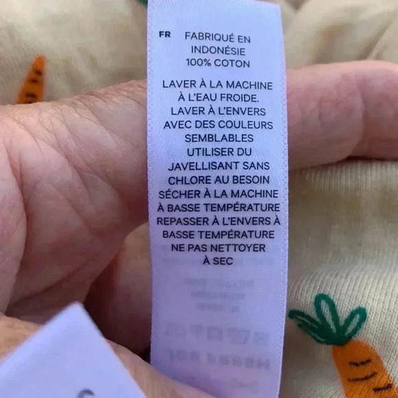 Five for 25 Joe Fresh 100% cotton onesie with carrots - Picture 4 of 4